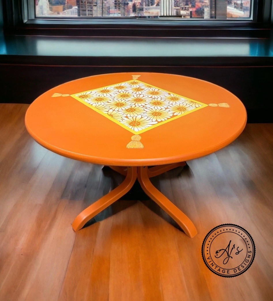 Crazy Daisy - Stencil | Dixie Belle Paint
