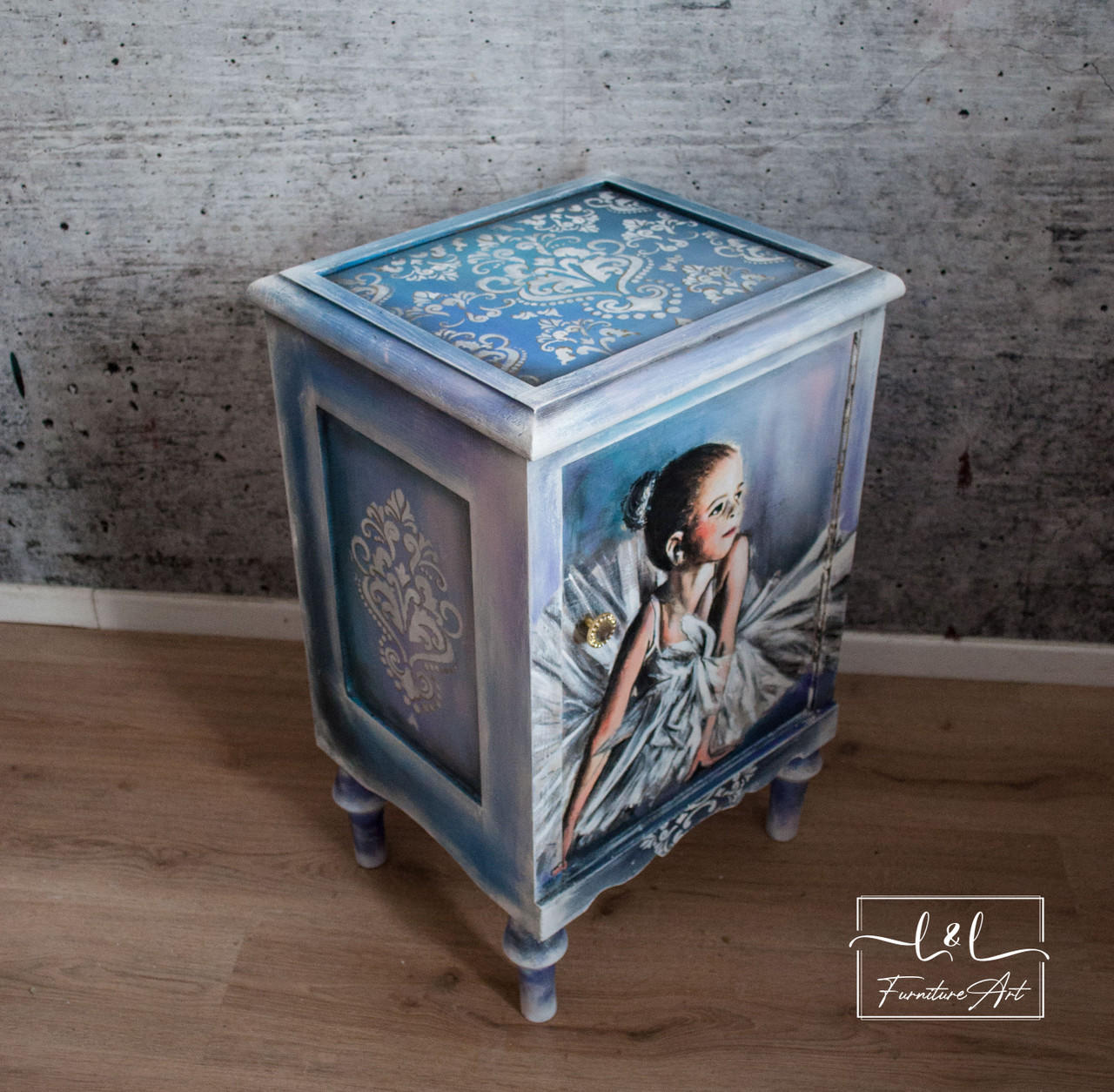 Victorian Damask - Stencil - Dixie Belle Paint Company