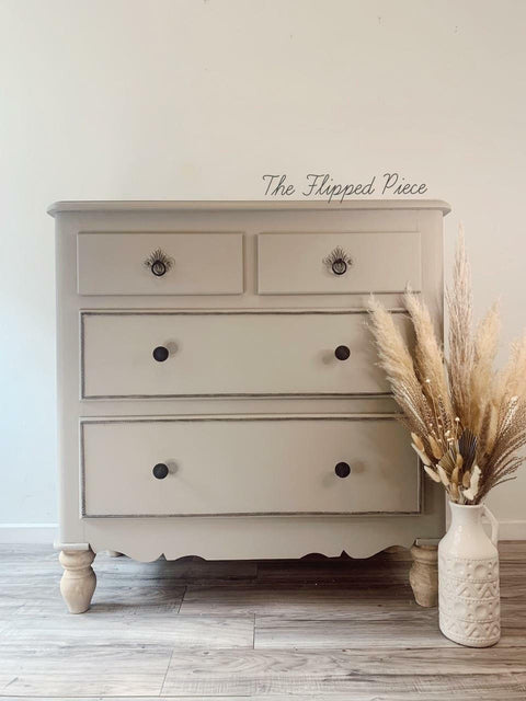 French Linen Chalk Mineral Paint - Dixie Belle Paint Company French Linen Chalk Mineral Paint - Dixie Belle Paint Company