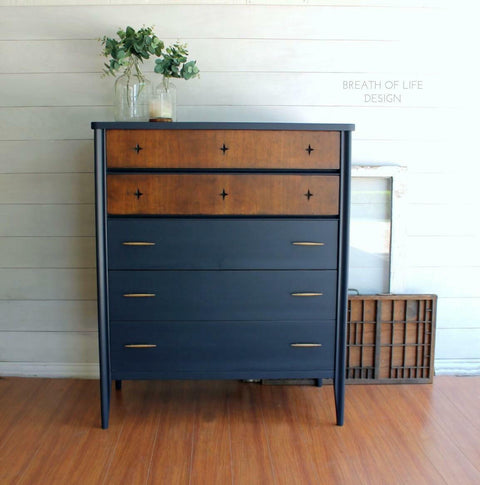 navy blue chalk paint dresser Amazing Blue Dresser Makeover Using Mineral Chalk Paint