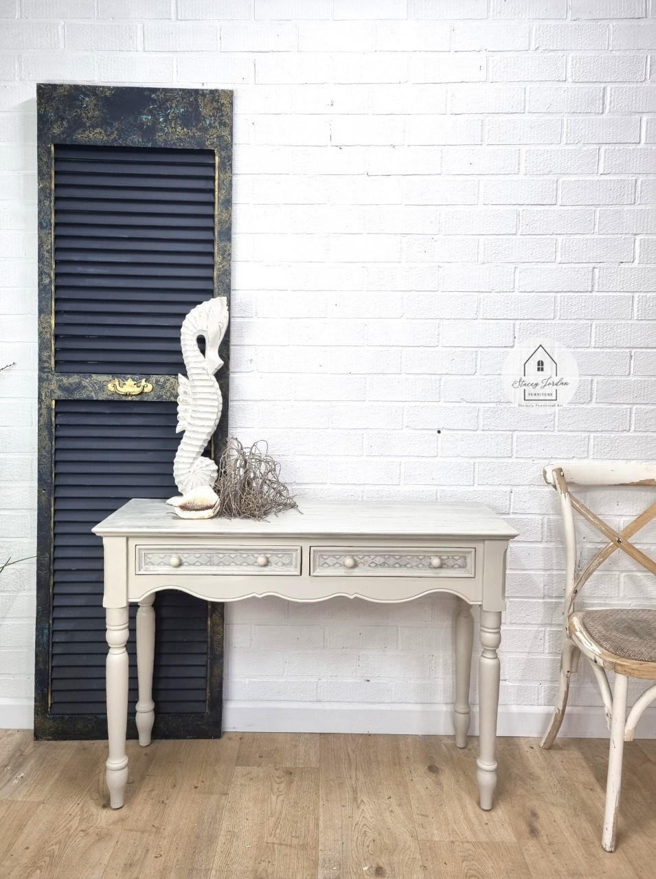 Sawmill Gravy Chalk Mineral Paint - Dixie Belle Paint Company