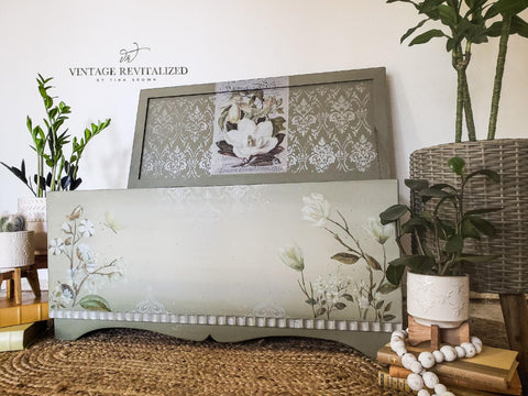 Dixie Belle Paint Spanish Moss Chalk Mineral Paint is the perfect paint for any DIY project! A blanket box that is painted in a blend of spanish moss chalk mineral paint and white with various different stencils and transfers.